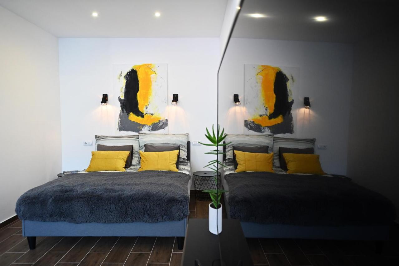 Zora Apartman เอ็กเกอร์ ภายนอก รูปภาพ